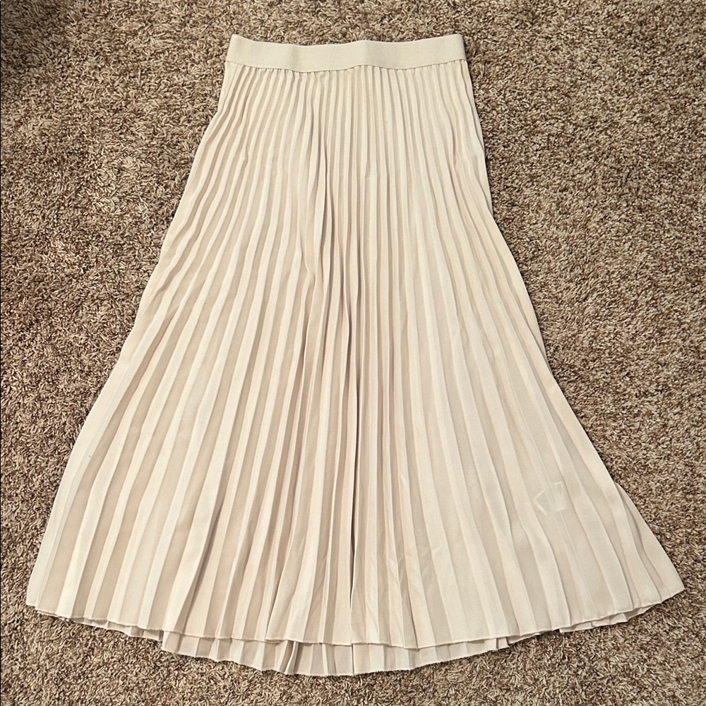 H&M Cream Midi Pleated Skirt